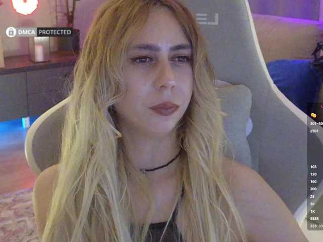 -Light-Fury- live cam on BongaCams