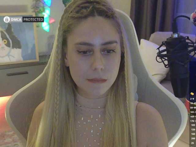 -light-fury- cam belle