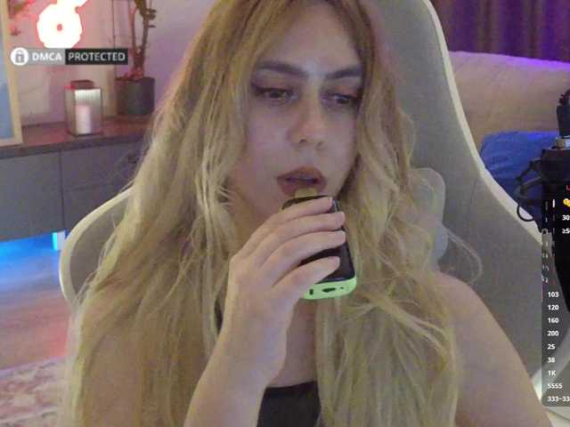 -Light-Fury- live cam on BongaCams