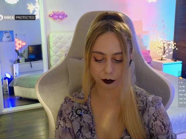-Light-Fury- live cam on BongaCams