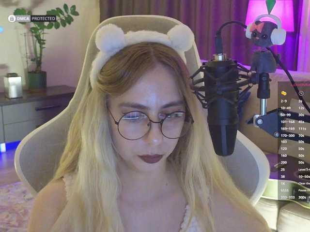 -Light-Fury- live cam on BongaCams