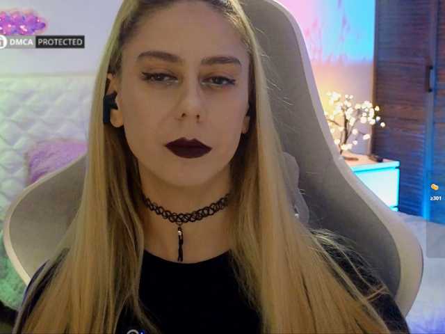 -Light-Fury- live cam on BongaCams