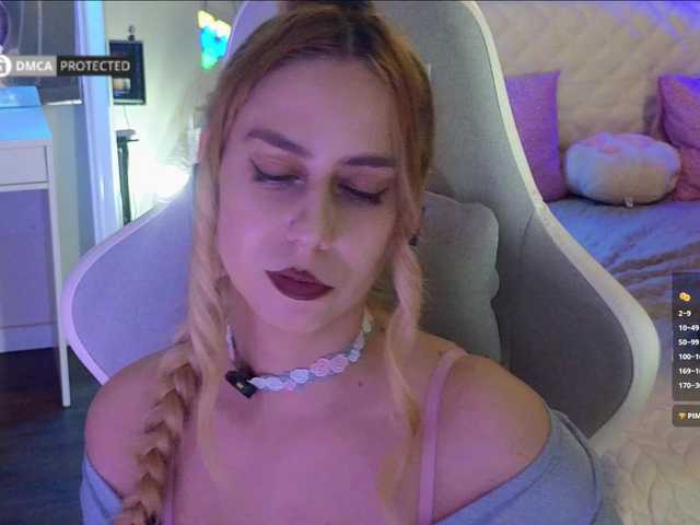 -Light-Fury- live cam