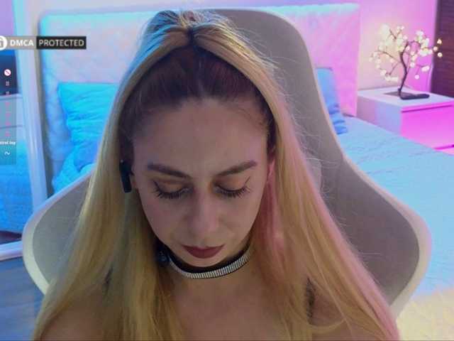 -Light-Fury- live cam on BongaCams