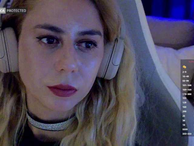 -Light-Fury- live cam on BongaCams