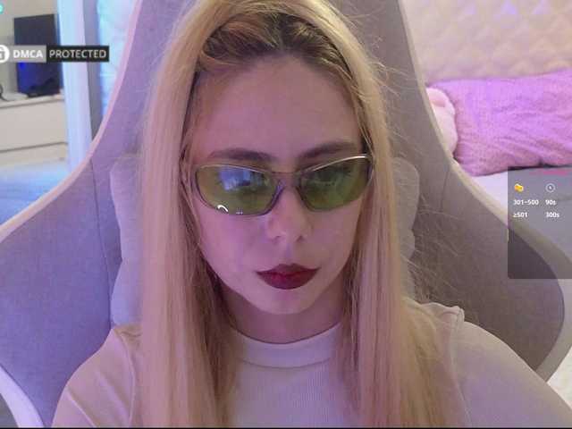 -Light-Fury- live cam on BongaCams