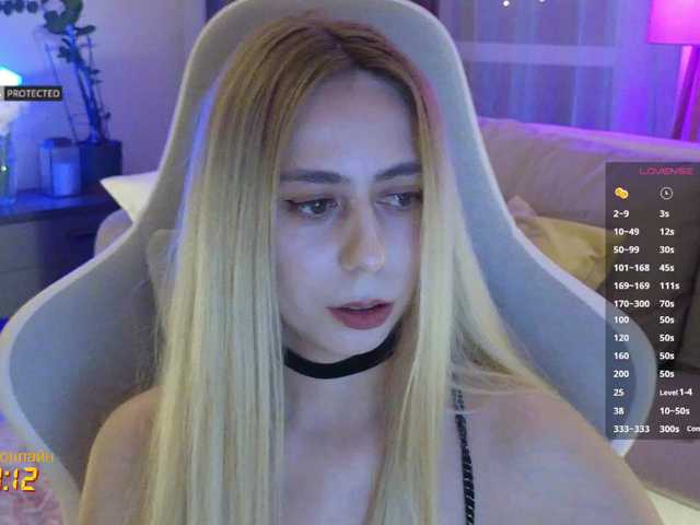 -Light-Fury-'s BongaCams show and profile