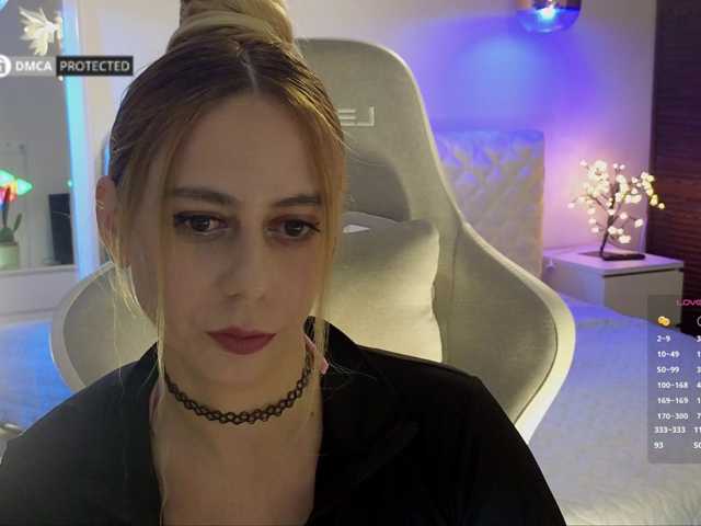 -Light-Fury- live cam on BongaCams