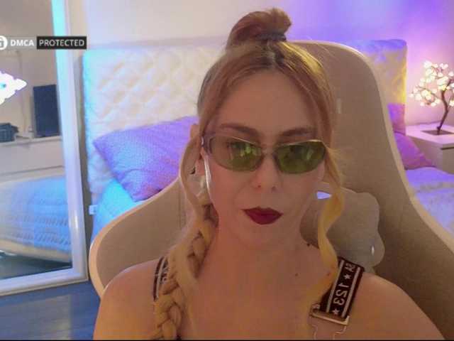 -Light-Fury- live cam on BongaCams