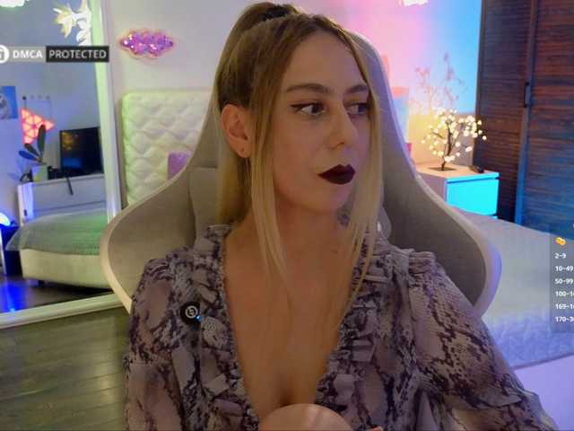 -Light-Fury- live cam on BongaCams