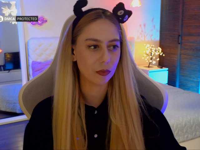 -Light-Fury- live cam on BongaCams