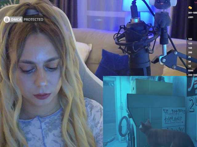-Light-Fury- live webcam show
