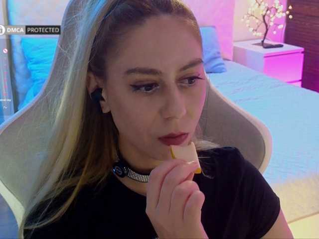 -Light-Fury- live cam on BongaCams