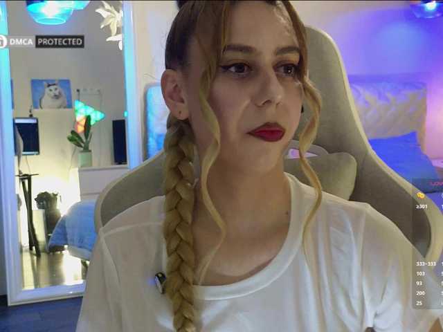 -Light-Fury- live cam on BongaCams