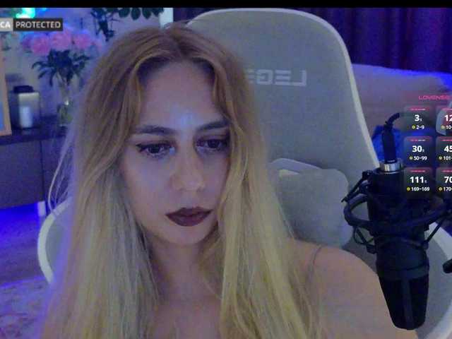 -Light-Fury- live cam on BongaCams