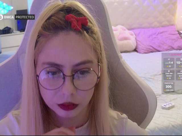-Light-Fury- live cam on BongaCams