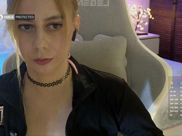 -Light-Fury- live cam