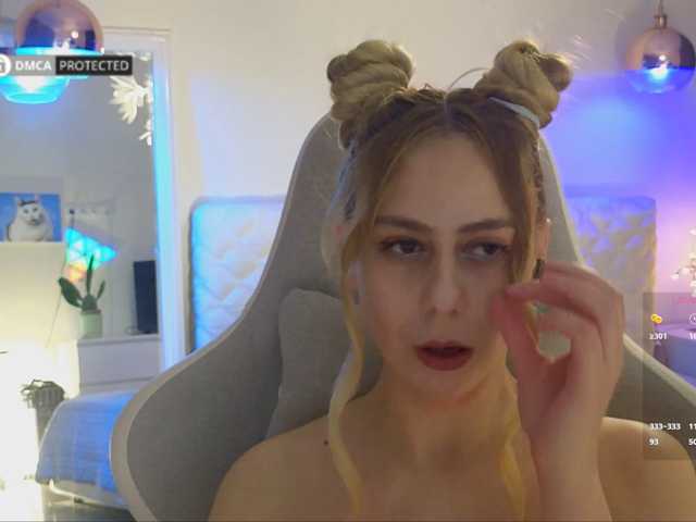 -Light-Fury- live cam on BongaCams