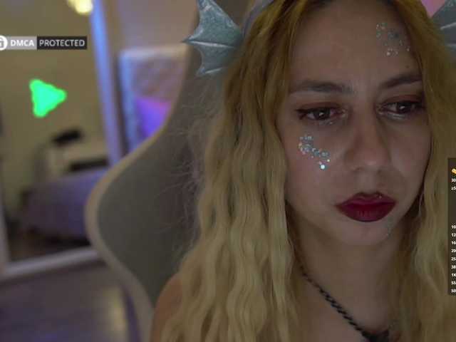 -Light-Fury- live cam on BongaCams