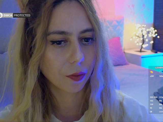 -Light-Fury- live cam on BongaCams