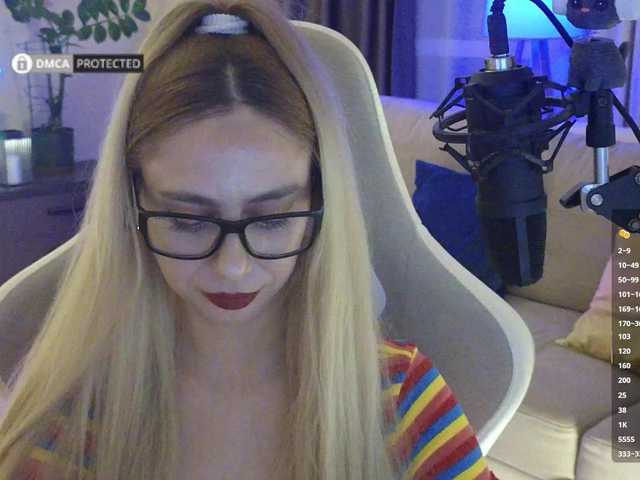 -Light-Fury- live cam on BongaCams