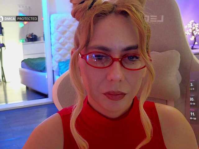 -Light-Fury- live cam on BongaCams