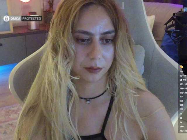 -Light-Fury- live cam on BongaCams