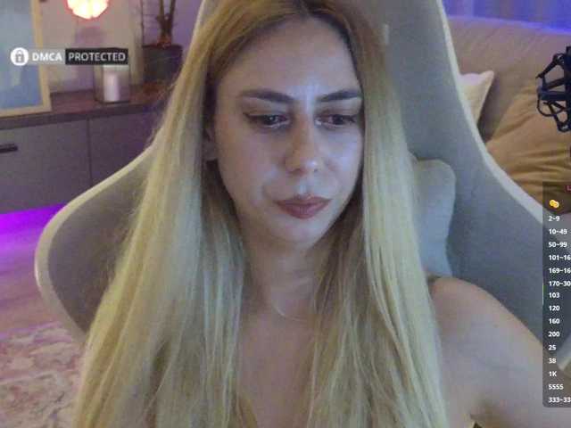 -Light-Fury- live cam on BongaCams