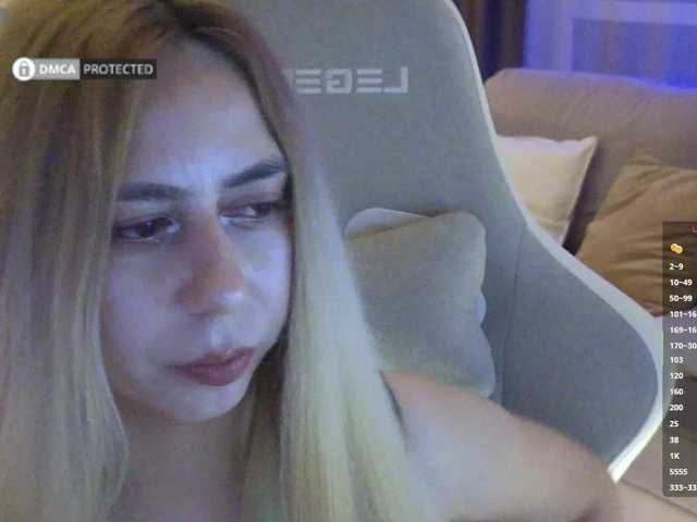 -Light-Fury- live cam on BongaCams