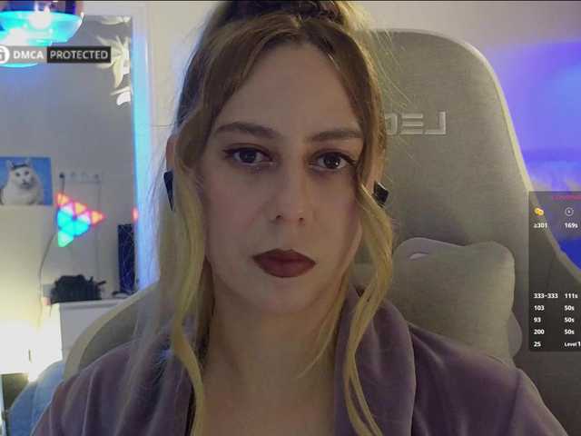 -Light-Fury- live cam on BongaCams