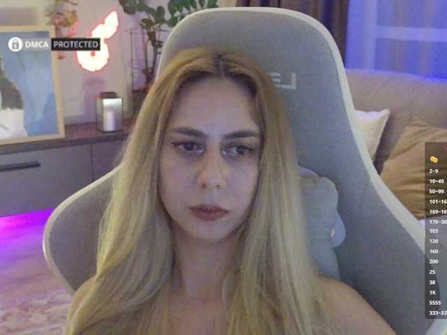 -Light-Fury- live cam on BongaCams