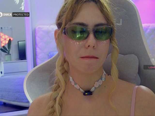 -Light-Fury- live cam on BongaCams