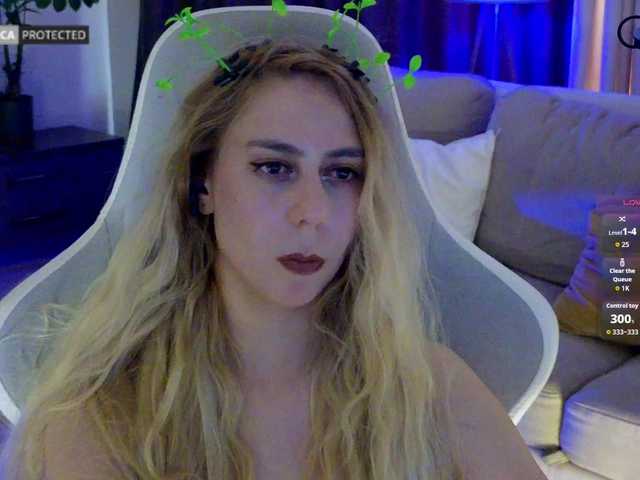 -Light-Fury- live cam on BongaCams