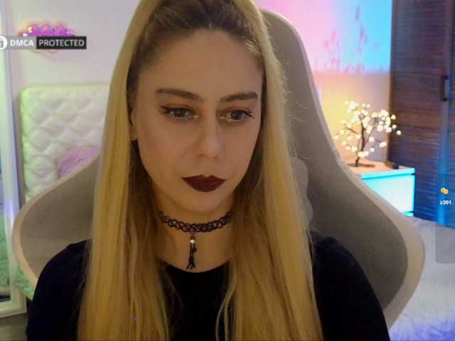 -Light-Fury- live cam on BongaCams