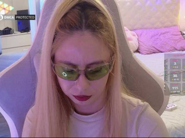 -Light-Fury- live cam on BongaCams