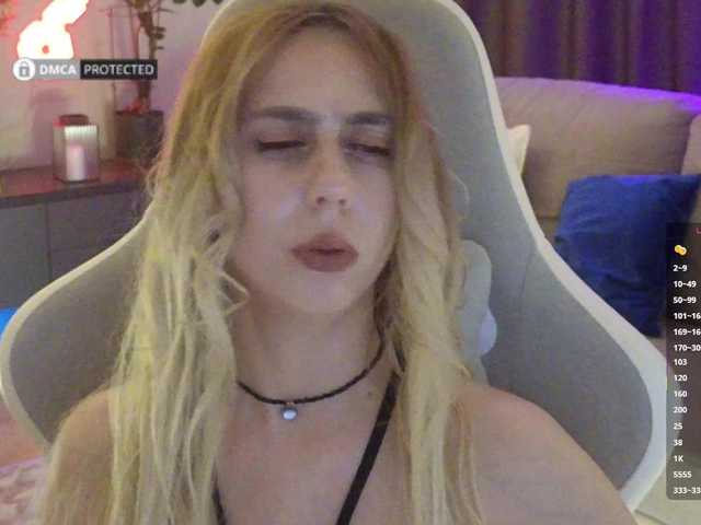 -Light-Fury- live cam on BongaCams