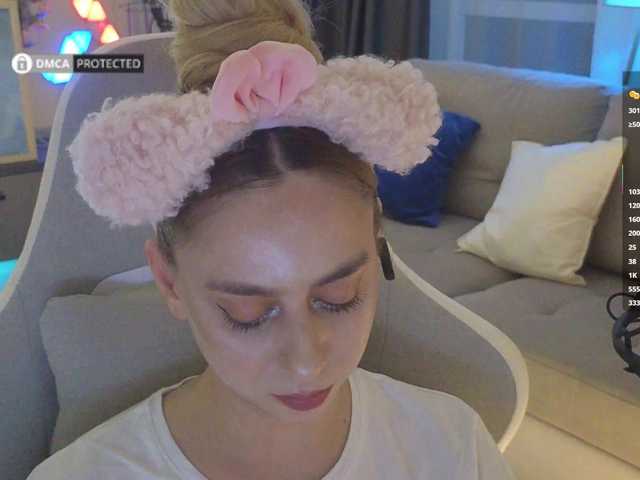 -Light-Fury- live cam on BongaCams