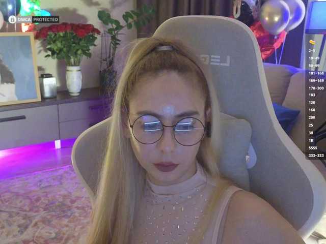-Light-Fury- live cam on BongaCams