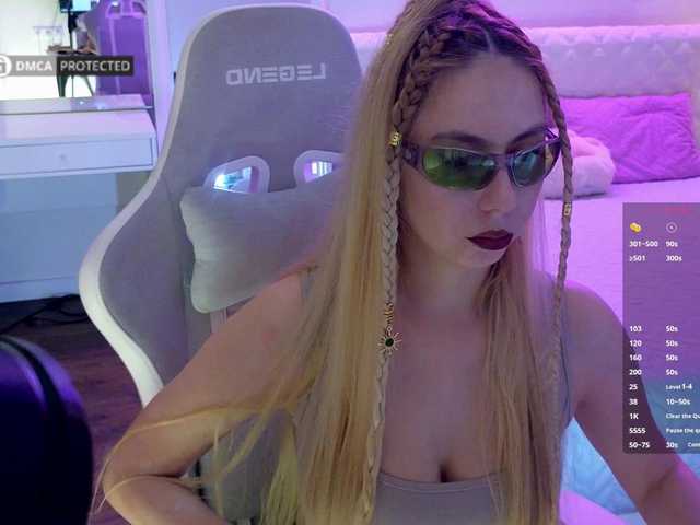 -Light-Fury- live cam on BongaCams
