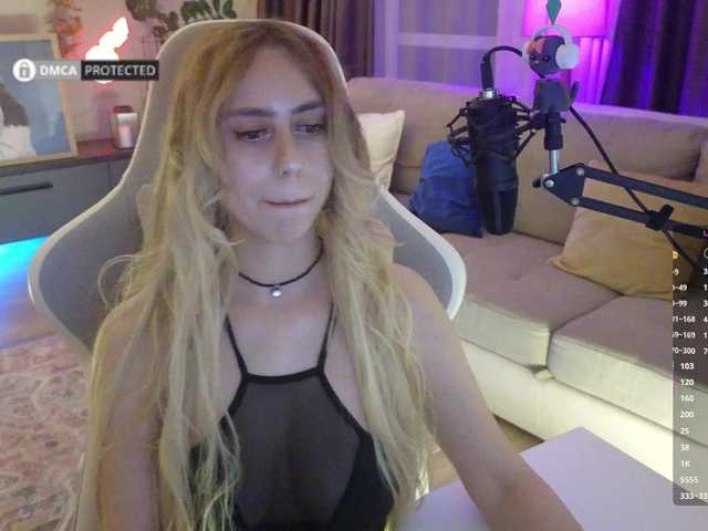 -Light-Fury- live cam on BongaCams
