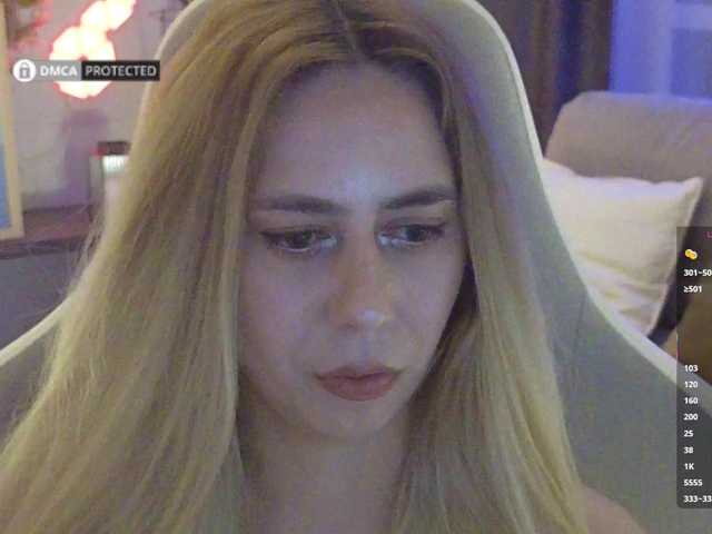 -Light-Fury- live cam on BongaCams