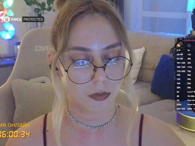 -Light-Fury- live cam on BongaCams