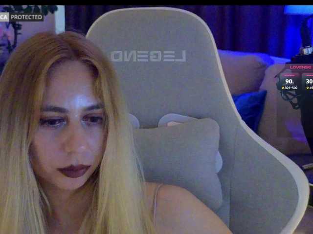 -Light-Fury- live cam on BongaCams