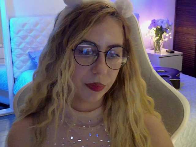 -Light-Fury- live cam on BongaCams