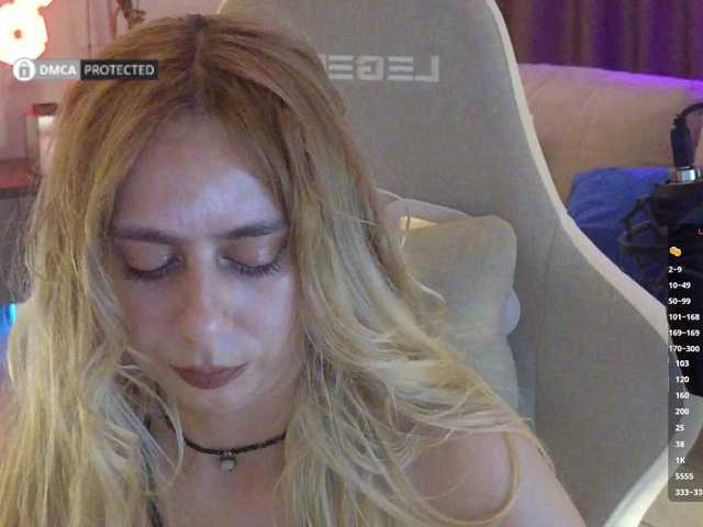 -Light-Fury- live cam on BongaCams