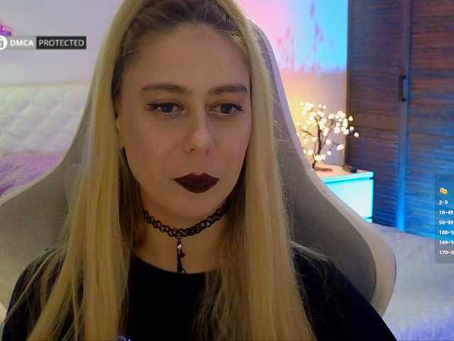 -Light-Fury- live cam on BongaCams