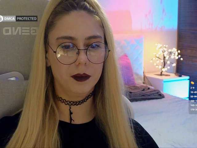 -Light-Fury- live cam on BongaCams