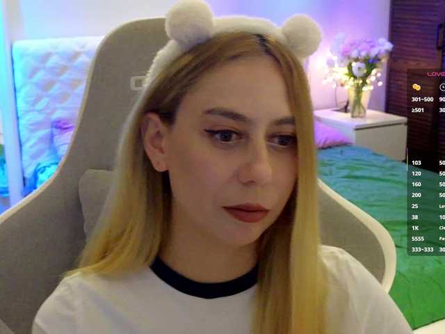 -Light-Fury- live cam on BongaCams