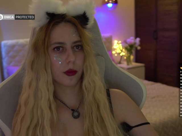 -Light-Fury- live cam on BongaCams