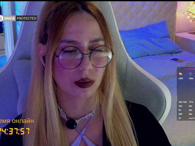 -Light-Fury- live cam on BongaCams